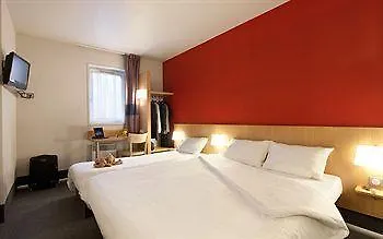 Hotel Le Grand Noisy-le-Grand